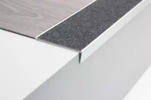 Trappeforkant til 62 mm. indlæg, lille - midthullet 
