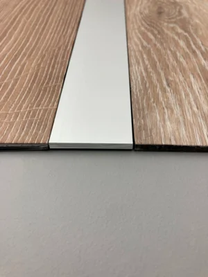 40x4 mm. flad profil - u/huller 