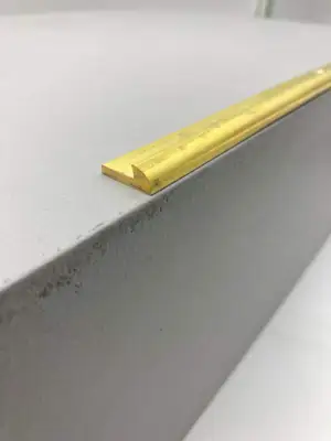 Trappeafslutning til 3,2 mm. linoleum - midthullet 