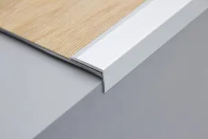 Vinkelprofil, 26x17 mm. uden huller