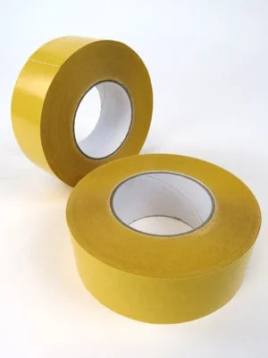 Dobbeltklæbende tæppetape - 5 cm. 