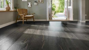 Haro laminatgulv Aqua - Plankegulv, Eg Metallic sort
