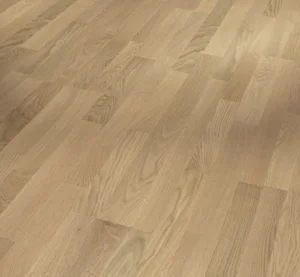 Trægulv Classic 3060 - Eg Sauvignon let hvidtet, 3-stavs Natur hvid mat lak 