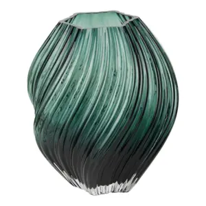 Mundblæst vase i mørkegrøt glas