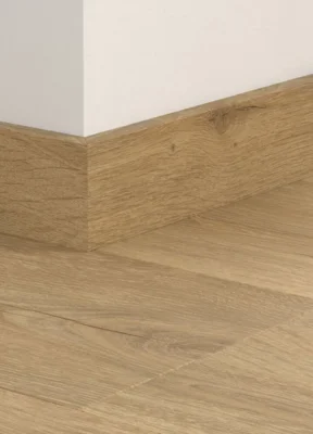 Fodpanel til laminatgulv - Natural Honey Oak, INGEN RETURRET! 