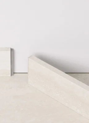 Vinyl fodpanel til Isefjord - Medium, Ivory Travertine, INGEN RETURRET!