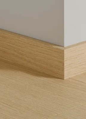 Fodpanel til laminatgulv - Ambergrain Oak, INGEN RETURRET!