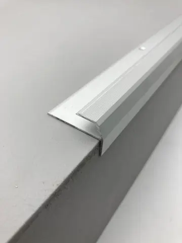 Trappeafslutning, 8,5 mm. midthullet 