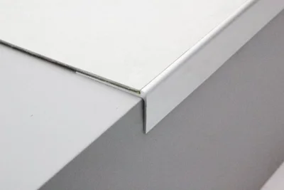 Trappeforkant til 2,5 mm. linoleum midthullet