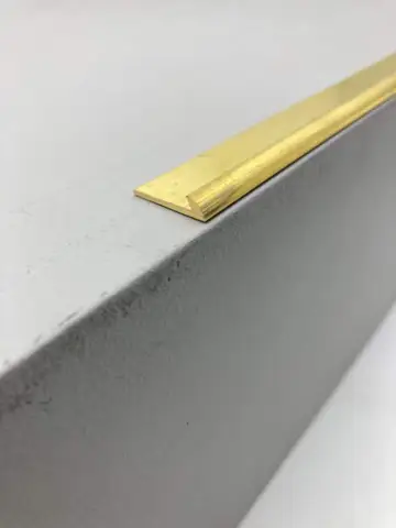 Trappeafslutning til 3,2 mm. linoleum, tynd - midthullet 