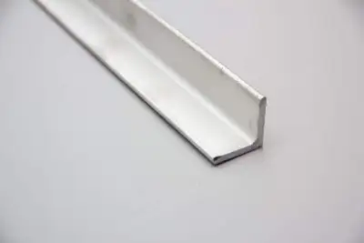 25 x 25 x 3 mm. vinkelprofil - u/huller