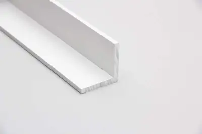 25 x 25 x 3 mm. vinkelprofil - u/huller