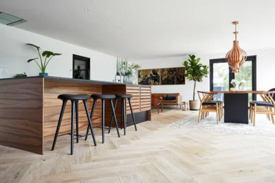 Moland Cambridge Sildebensparket, Eg Living, Olie