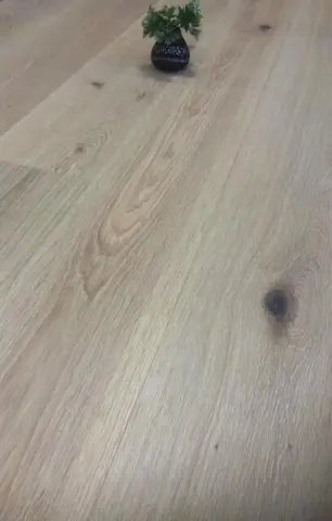 FloorMaster Herregårdsplank - Eg hvid mat lak 220 mm.