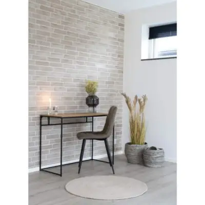 Vita Skrivebord med sort ramme og egetræslook bordplade