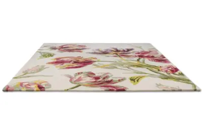 081300