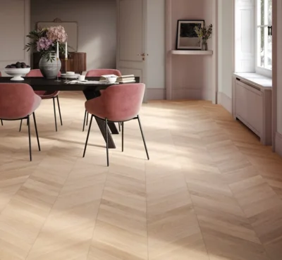 Parador Sildeben Trendtime 10 - Chevron 45°, Eg hvid mat lak 