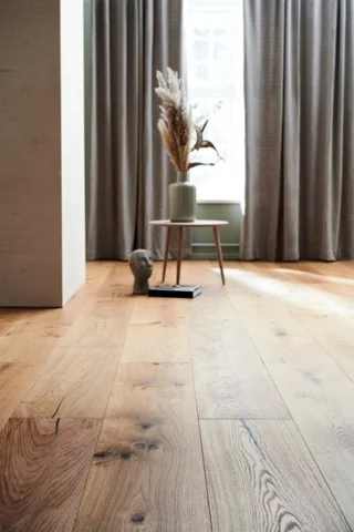 Trægulv - Eg Palazzo Rustik, børstet matlak 