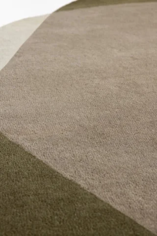 087807 Moss