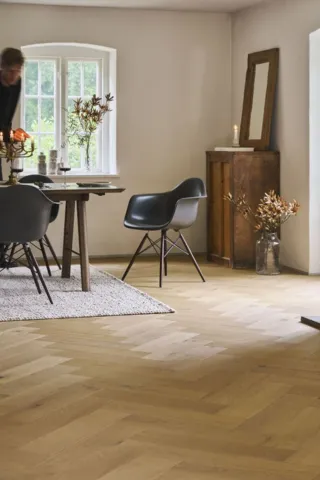 Timberman, Eg sildeben Charlottenlund hvid