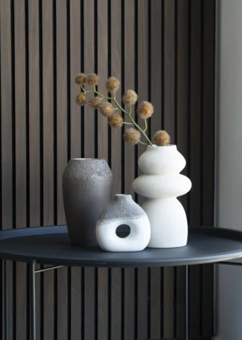 Vase i beige keramik