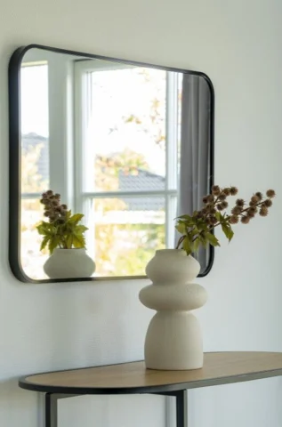 Vase i beige keramik