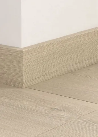 Fodpanel til laminatgulv - Pure Mist Oak, INGEN RETURRET! 