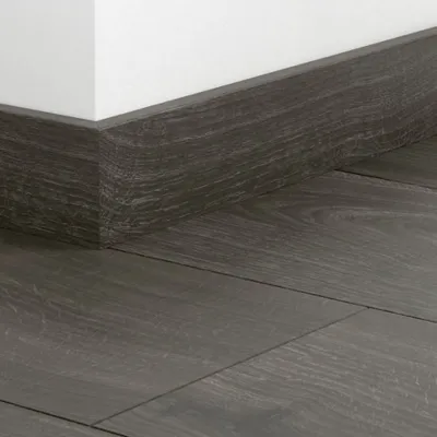 Fodpanel til laminatgulv - Dark Mature Oak, INGEN RETURRET!