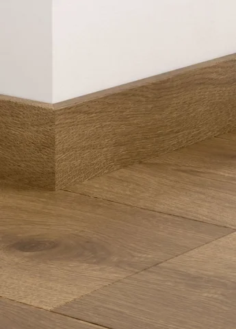 Fodpanel til laminatgulv - Maroon Oak, INGEN RETURRET!