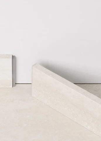 Vinyl fodpanel til Isefjord - Medium, Ivory Travertine, INGEN RETURRET!