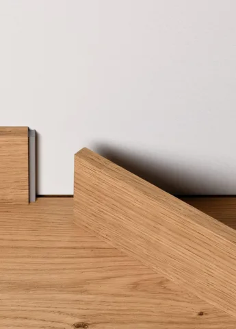 Vinyl fodpanel til Namsen - Medium, Smoked Cabin Oak, INGEN RETURRET!