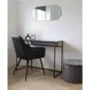 Vita Skrivebord med sort ramme og bordplade