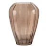 Vase i brunt glas