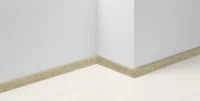 Farvetilpasset fodpanel 16x70 mm. - Eg D026 